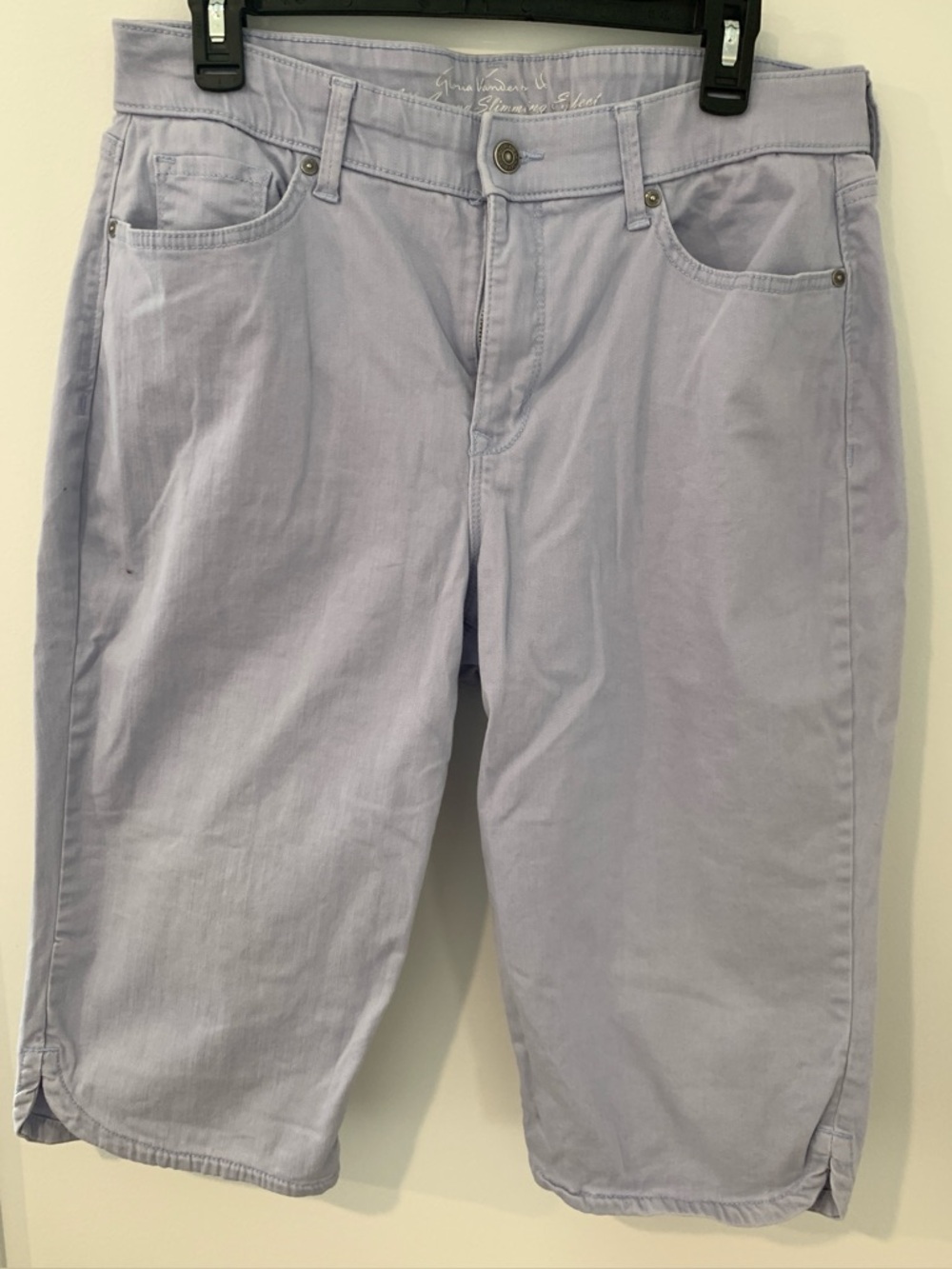 Gloria Vanderbilt blue capri